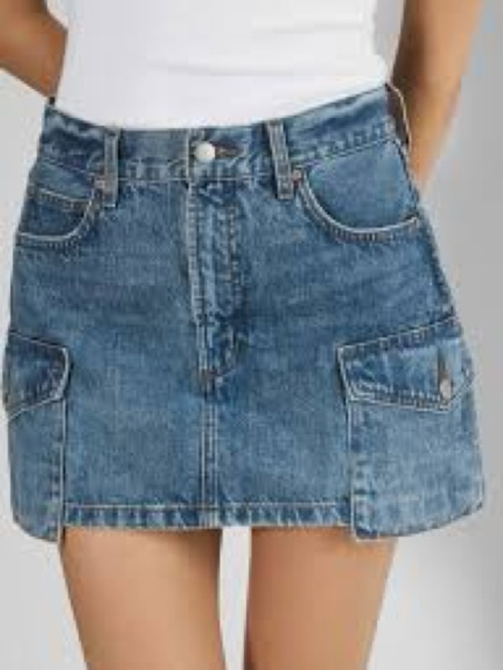 Denim Forum Aritzia 90s Mid Rise Cargo Mini Jean Skirt Blue Denim Size 31